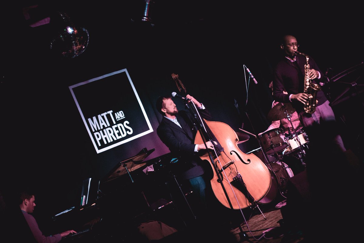 Dave Luvin band presents the #jazz singers tonight @MattandPhreds featuring vocalist @pipwilliams_vox  
Relaxed vibe for first Friday of new year at a great #Jazzclub 
#MancMade