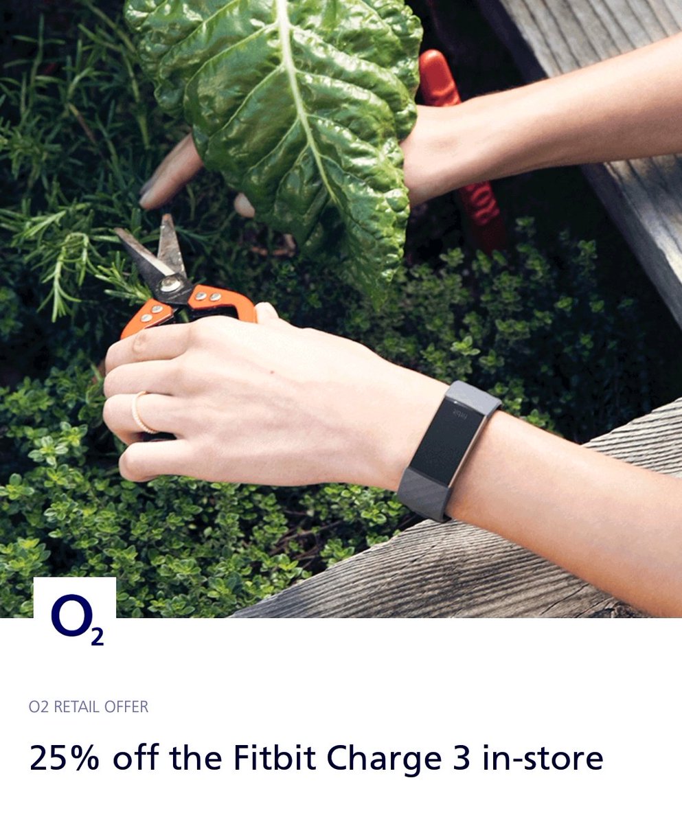 O2GuruMike's tweet image. Thinking of getting fit and healthy in the new year? Here at #O2Macclesfield you can get yourself a Fitbit Charge 3 for 25% off with #O2Priority! This will definitely help you keep track of your fitness levels 🏋️‍♂️🏋️‍♀️ @xlincyannx @amber_frances