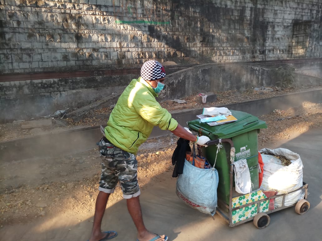 Mira Bhayandar Municipal Corporation (@bhayandarmira) on Twitter photo Regular street Sweeping and Cleaning by Mira Bhayander Municipal <a href="/BhayandarMira/">Mira Bhayandar Municipal Corporation</a> in all Public Area Station <a href="/SwachhBharatGov/">Swachh Bharat Urban</a> <a href="/ZSBPMaharashtra/">Swachh Maharashtra</a> #Swachhbharatmission #SwachhMaharashtra #SwachhSurvekshan Regular street Sweeping and Cleaning by Mira Bhayander Municipal <a href="/BhayandarMira/">Mira Bhayandar Municipal Corporation</a> in all Public Area Station <a href="/SwachhBharatGov/">Swachh Bharat Urban</a> <a href="/ZSBPMaharashtra/">Swachh Maharashtra</a> #Swachhbharatmission #SwachhMaharashtra #SwachhSurvekshan