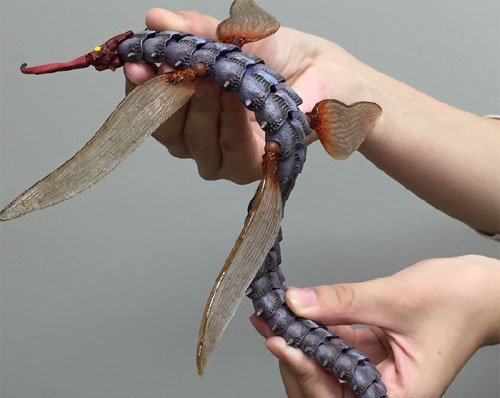 株式会社海洋堂 Twitterissa 今夜 4日 日本テレビ系 金曜ロードshow で放送の映画 風の谷のナウシカ に登場する腐海の空を舞う蟲 ヘビケラ その特異な様相をより生物的にリデザインしてフィギュア化 タケヤ式自在置物シリーズとして販売中です 海洋堂 風