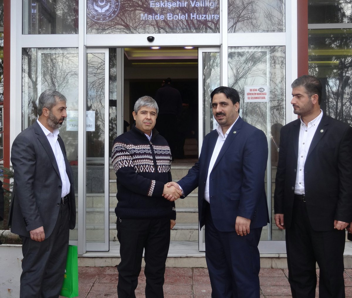 OrhanDikgoz's tweet image. İl teşkilatımız ile beraber "Maide BOLEL" Huzur Evinde bulunan yaşlıları ziyaret ettik. Sorun, sıkıntı ve dertlerine ortak olduk. Tecrübelerinden istifade ettik. Bize gösterdikleri ilgi, alaka ve misafirperverliklerinden dolayı teşekkür ederiz.