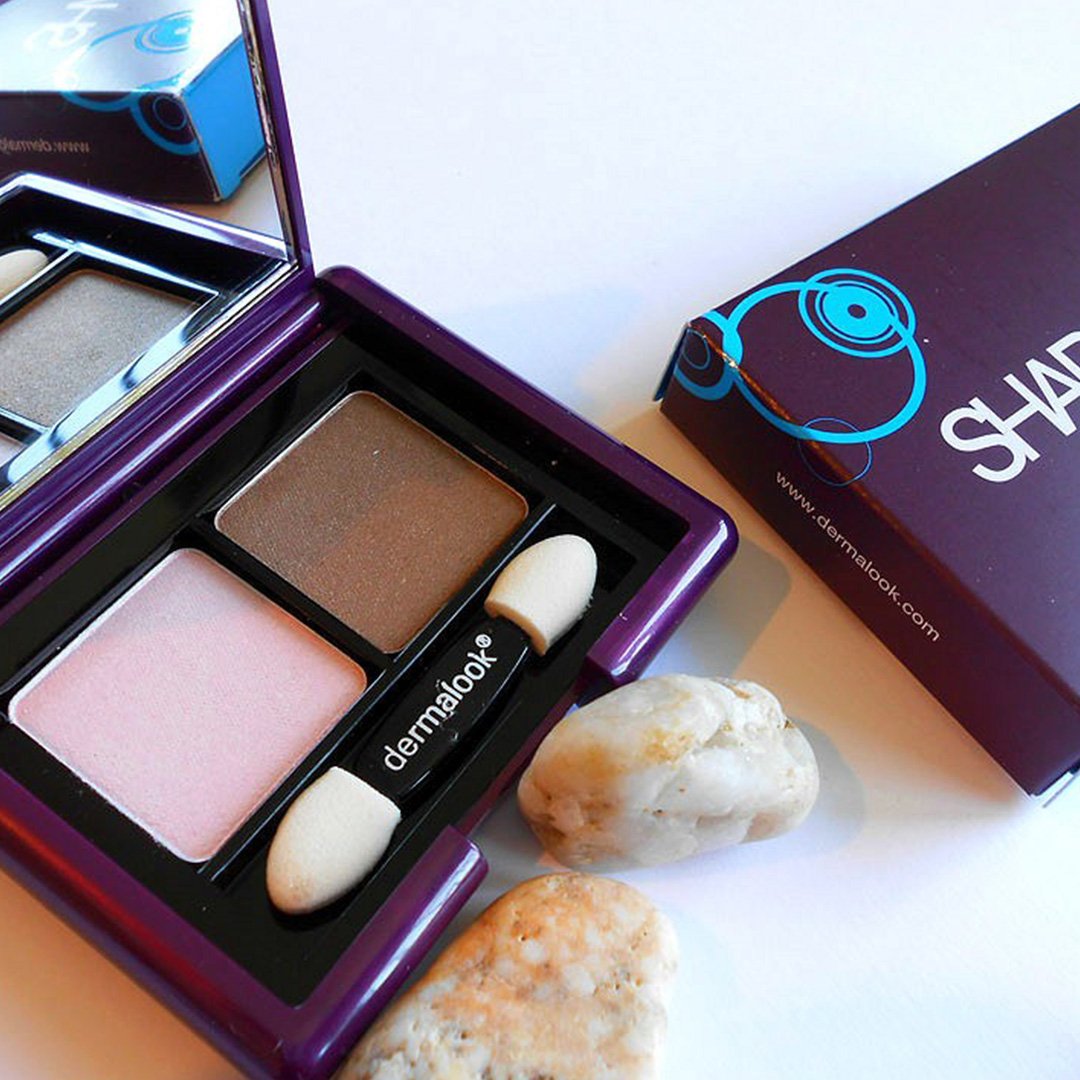 dermalook's tweet photo. ¿Eres de marrones y rosados o de grises y negros? Descubre tu sombra de ojos ideal, ¡la más cremosa del mercado!😍
#makeup #eyemakeup #shadows #sombraojos #beauty #belleza #maquillaje #miradasana #bellezasaludable #Dermalook #DermalookEyes https://t.co/XkwQQNXqAu