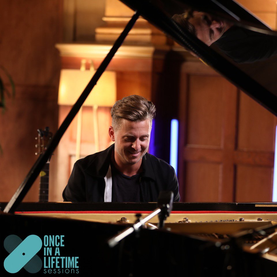 lifetimesession's tweet photo. Go beyond the music this weekend with an exclusive series of music documentaries featuring world class artists. #OnceInALifetimeSessions available on @netflix US NOW. Part of a unique music series featuring all-new acts. https://t.co/hngMphWJYz