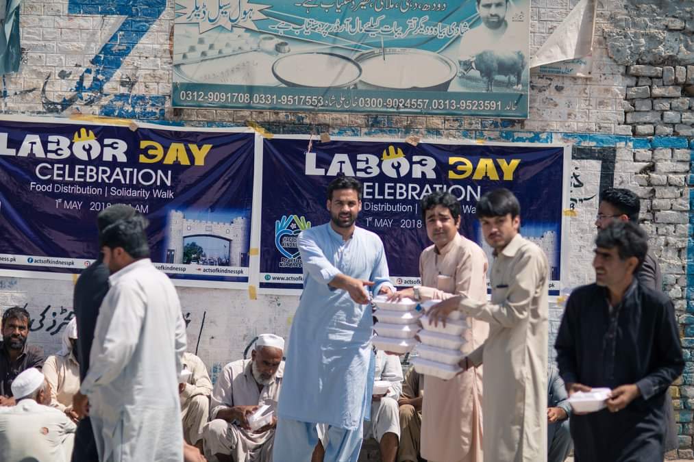 MalihaKhan's tweet photo. Labour Day - AOK Peshawar.
#ActsOfKindnessPK
@actsofkindnessp https://t.co/nUag1idH7b