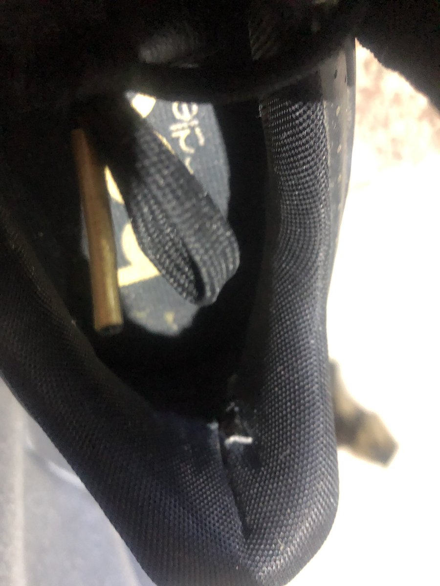 trobinson1966's tweet photo. @adidasGolf awful quality golf shoes, both heels worn down to nothing in no time at all https://t.co/sVHTVvSoMO