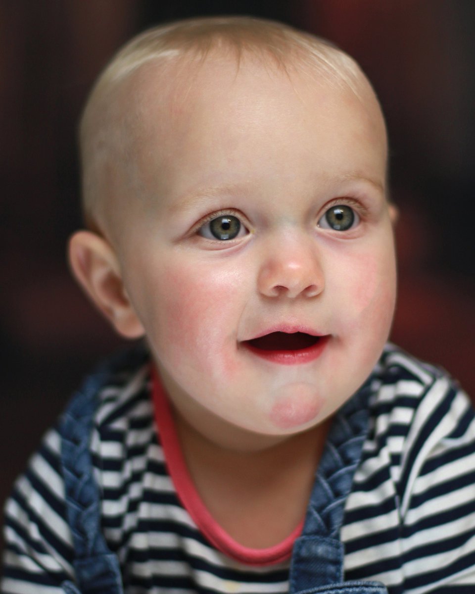 <a href="/SupportBritish/">U.K. Actors Support Network</a> Presenting the #ArmyOfBlonde - four petite child actors all represented by <a href="/DeeBossTalent/">Dee Boss</a>.  Spotlight IDs: <a href="/KatieMiniBlonde/">Katie Weller</a> 2612-4535-7292, <a href="/LetiMicroBlonde/">Lettie Weller</a> 9815-7864-1701, <a href="/JaneNanoBlonde/">Jane Weller</a> 3738-5642-5770... <a href="/HazelPicoBlonde/">Hazel Weller</a> too young to really be on <a href="/SpotlightUK/">Spotlight</a> !