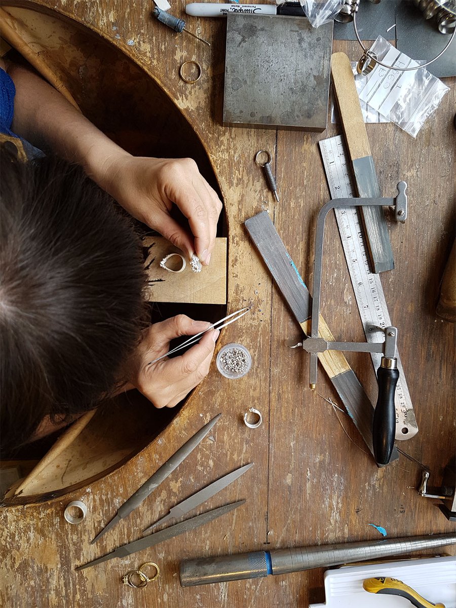 CraftsCouncilUK's tweet photo. Our Maker of the Week is @HannahDBedford who makes contemporary fine jewellery using the art of granulation. 'I create each granule individually on a charcoal block before cleaning and applying it onto my jewellery designs.'  https://t.co/uKTPl03wpA #craftscouncilmaker https://t.co/3vHpBovYz9