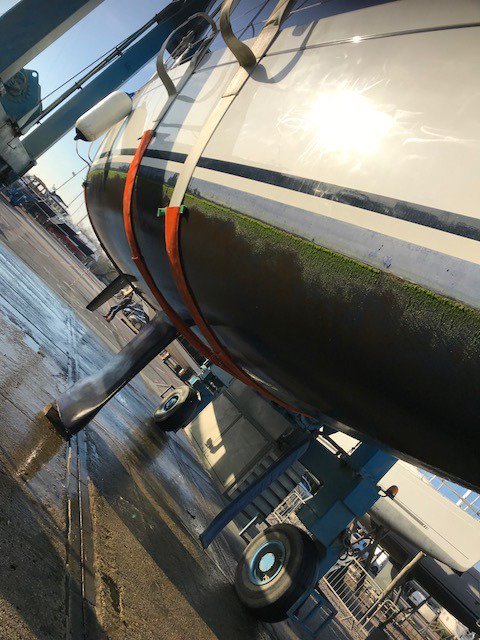 It’s been an exciting day for Bella! Being lifted out ready for her winter refit. Bella's full overhaul includes cleaning of the decks, updating the interior and servicing of the engine. Bella will be back in the water by 17th Feb so watch this space!