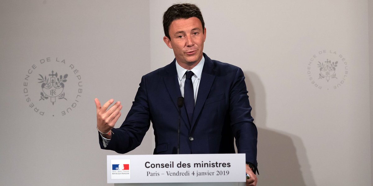 leJDD's tweet photo. Gilets jaunes : le gouvernement dénonce des "agitateurs qui veulent l'insurrection" https://t.co/khVcI3y17o https://t.co/DzlSHx26q3