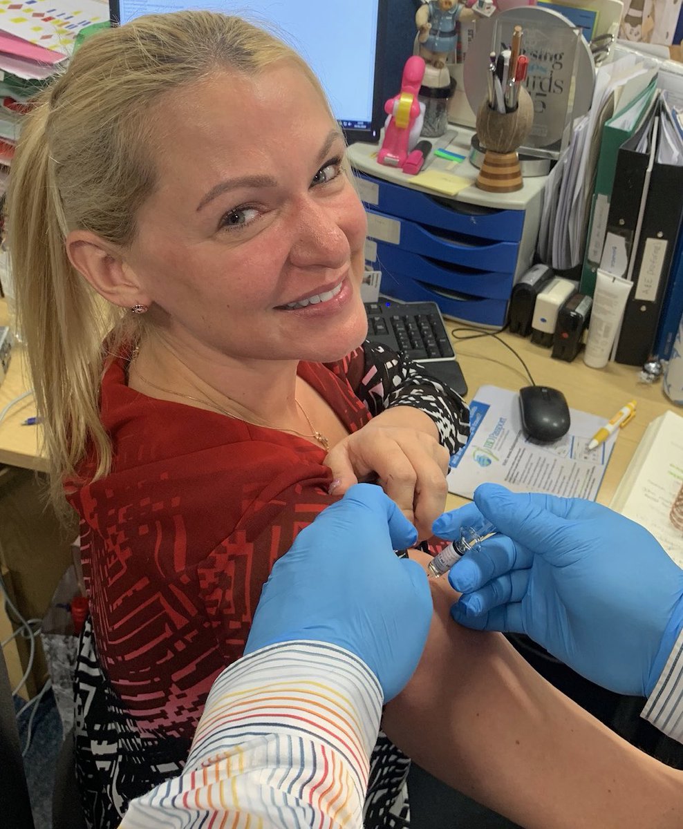 IBDPassport's tweet photo. Flu Vaccine done ✅ Didn’t feel a thing & it was all done at the comfort of my desk
.
.
#flufighter #RFLflubuddychallenge #jabdone #winning #flushot #flu #vaccine https://t.co/FCZYrnQWXd