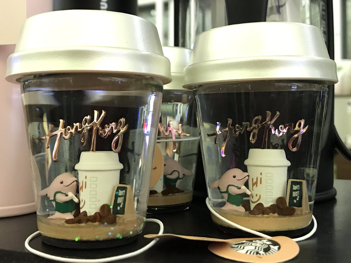 Emiri Ar Twitter 香港すごい スタバでスノードーム売ってる なにこれ かわいい 笑