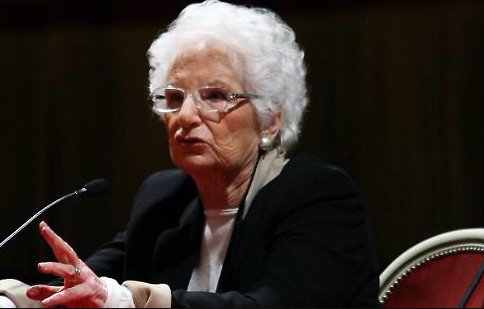 GildaInsegnanti's tweet photo. Liliana #Segre: "L'assenza di storia è oblio, anticamera della barbarie".
Intervista di #ProfessioneDocente alla senatrice a vita, reduce dell'#Olocausto, sull'abolizione della traccia storica dalla #Maturità2019👉https://t.co/WdUnHGSWG2 https://t.co/Ytv3fRVYnq