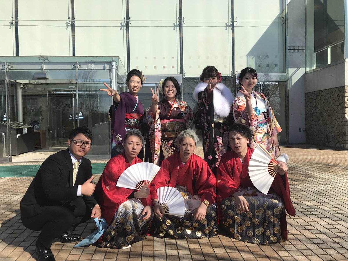 yukito4246's tweet photo. 昨日は成人式🎊㊗
みんな6年もたってカッコよくなってたり可愛くなってたりと😌
俺だけおっさんになっとったわ😑
ほんとは最後まで楽しみたかったけど、、
でも久々に会えてよかった✨ https://t.co/DpZHl3RFjD