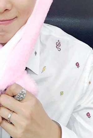 visualbeautae's tweet photo. uhhh my turn to try https://t.co/F3z5swbXod