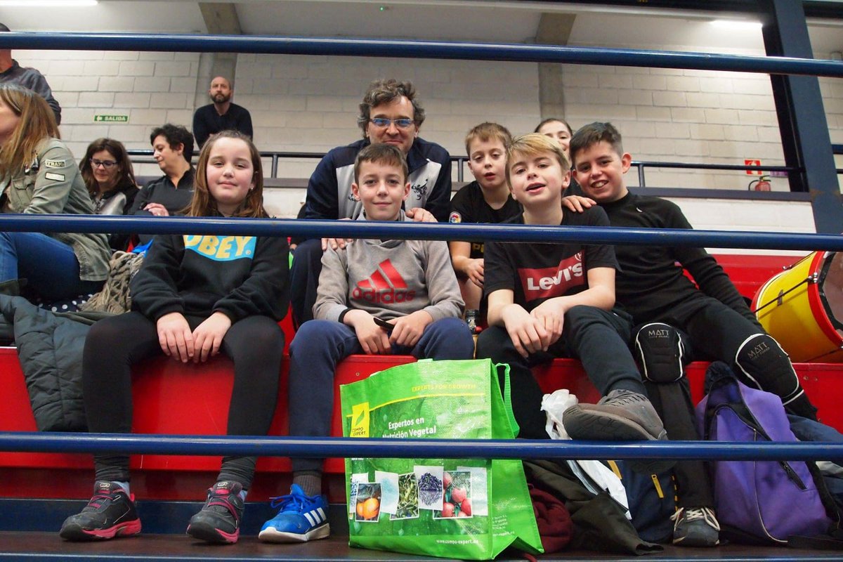 COMPOEXPERT_es's tweet photo. 😊😊 @COMPOSpain tuvo el placer de colaborar durante estas navidades con el torneo solidario organizado por el Club Voleibol Noreña, donde llegaron a participar hasta 268 personas, recaudando fondos para la Asociacion Sindrome de Down de Asturias ▶ https://t.co/SFuWFTH7wB https://t.co/sXtdPOSHuB