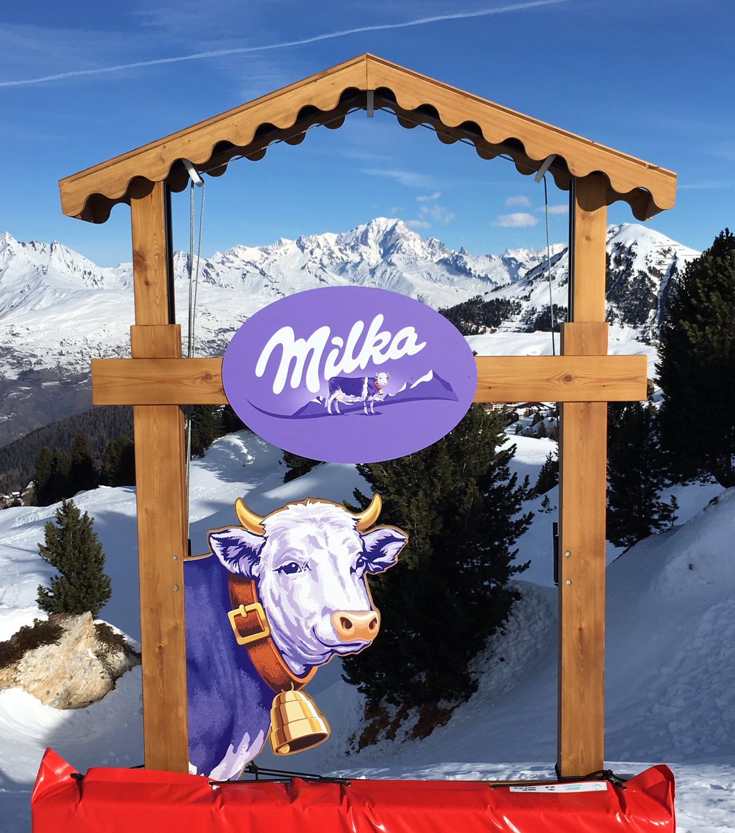 luzyne_fr's tweet photo. [culte] Saison 21 (😉) pour la #PisteMauve @milkaofficiel dans les Alpes Françaises. @LaPlagne prenez vous en photo avec Lila avec le #MontBlanc comme décor. #MilkaAddict https://t.co/b0Xo3uqeXW