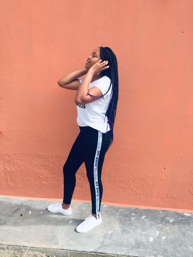 Hlotshi2's tweet photo. @OffWht_ZA #OffWhiteZa https://t.co/xsBsFNxRCa