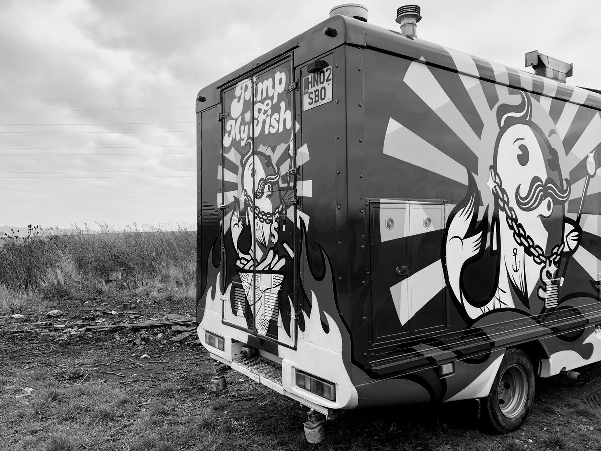 PimpMyFishUK's tweet image. We’re on the World Wide Web, you can find out the answers to anything on there....isn’t it great!
Pimp-my-fish.co.uk
You can also view our menu
Next thing you know you’ll be able to download music and movies on there...
#technologytoday