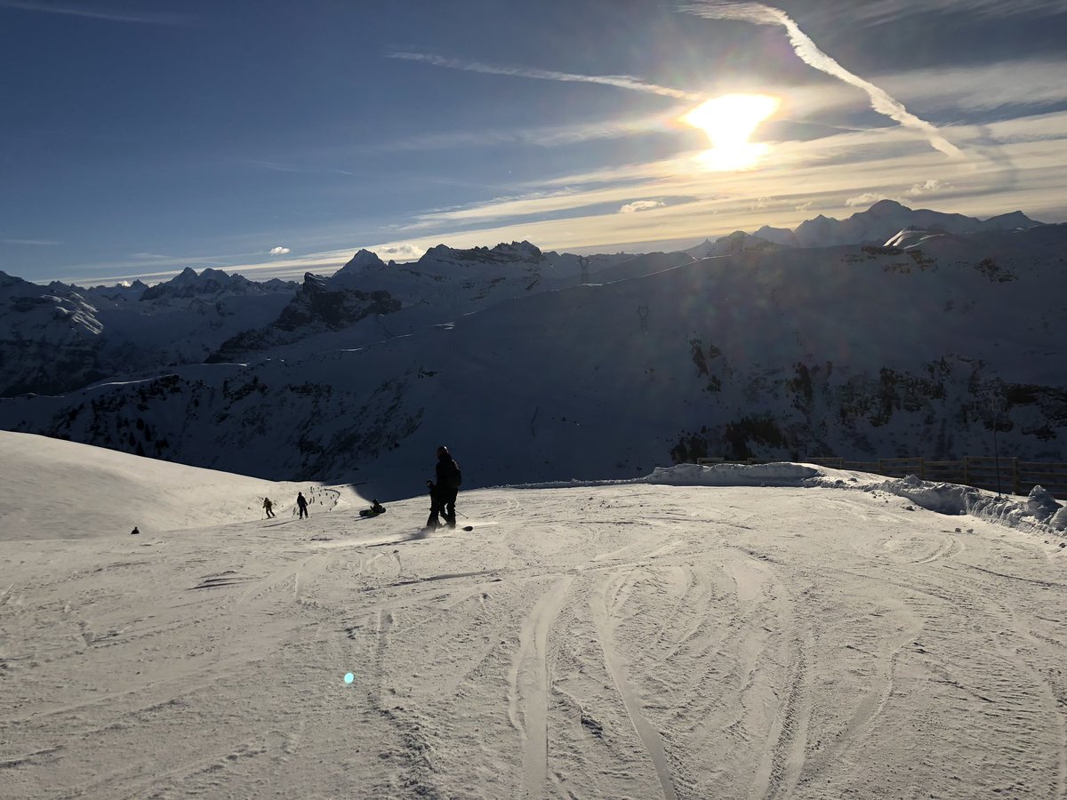 mulderville's tweet photo. On adore skier à #Flaine @Grand_Massif et pour l’occasion on a même fait des petites vidéos qui seront bientôt en ligne .. https://t.co/lGFzjIpOWI