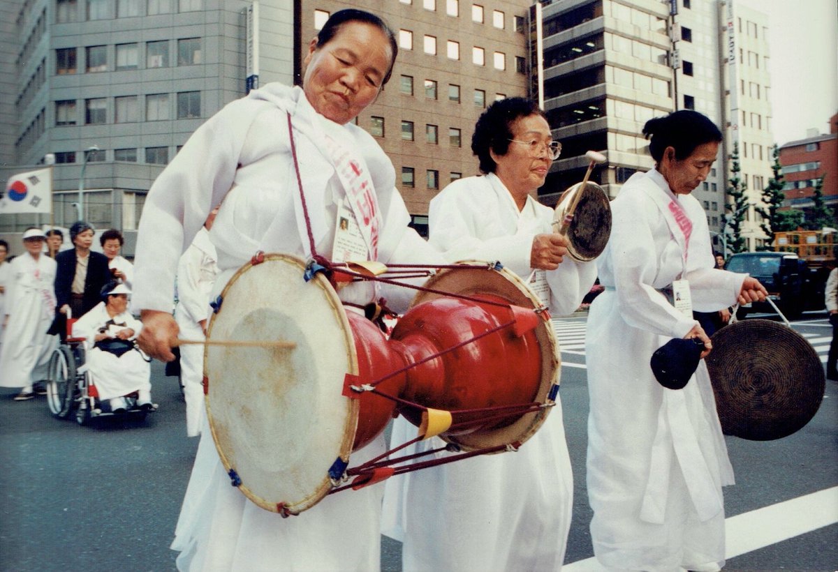 tinmoku2017's tweet image. 【일본군 &apos;위안부&apos; 피해자 이옥선 할머니, 사기 피해 도와주세요!!】
1/27 까지 20만명의 동의가 필요합니다.확산, 공유하고 참여해주세요
참여인원 : [ 17,529명 ] 
#참여해주세요 #위안부 #빚투 #Metoo  #&apos;침묵 #일어서는 위안부
www1.president.go.kr/petitions/4808…