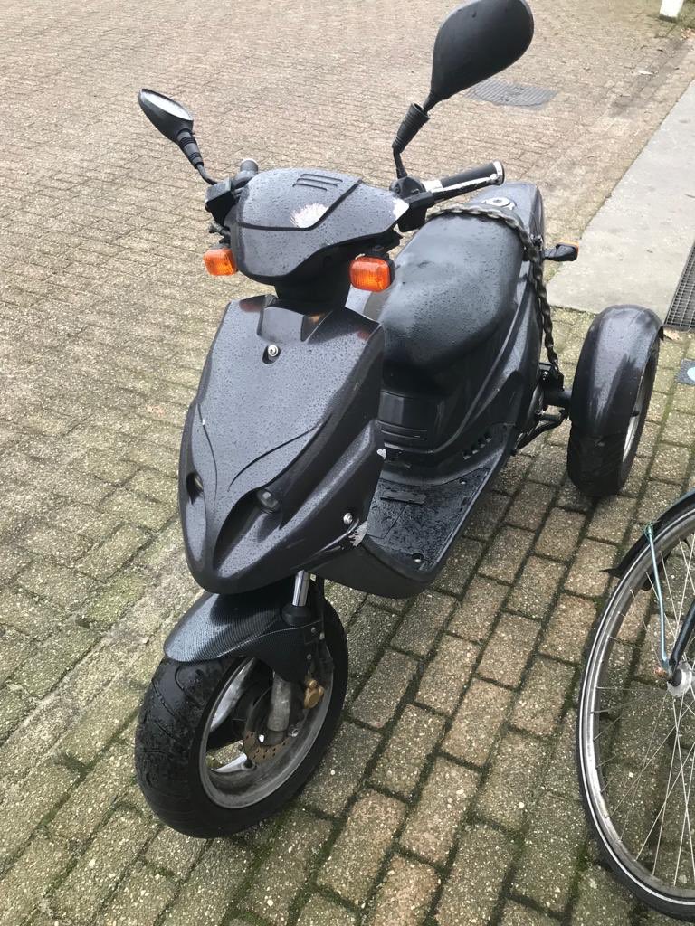 MilieuBOA_Marc's tweet photo. Deze driewieler hebben we aangetroffen in de bossen tussen Landerd en Uden. Wie herkend dit voertuig? https://t.co/5IklCObTpk