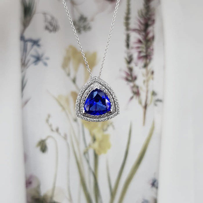 Elegant Tanzanite Trilogy pendant….

#tanzanite #dressforsucess #newyearsresolution #capetown #spoilher #2019 #SouthAfrica #jewellery  #Firstdiamonds 
#Celebrateyourfirst #tanzanitebracelet #tanzanitejewellery
firstdiamonds.co.za