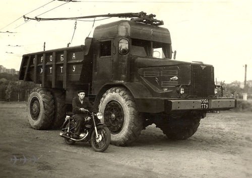 176. Here is a MAZ-525 truck converted to run on overhead electricity in Soviet Ukraine, Kharkiv. What an absolutely enormous boy.