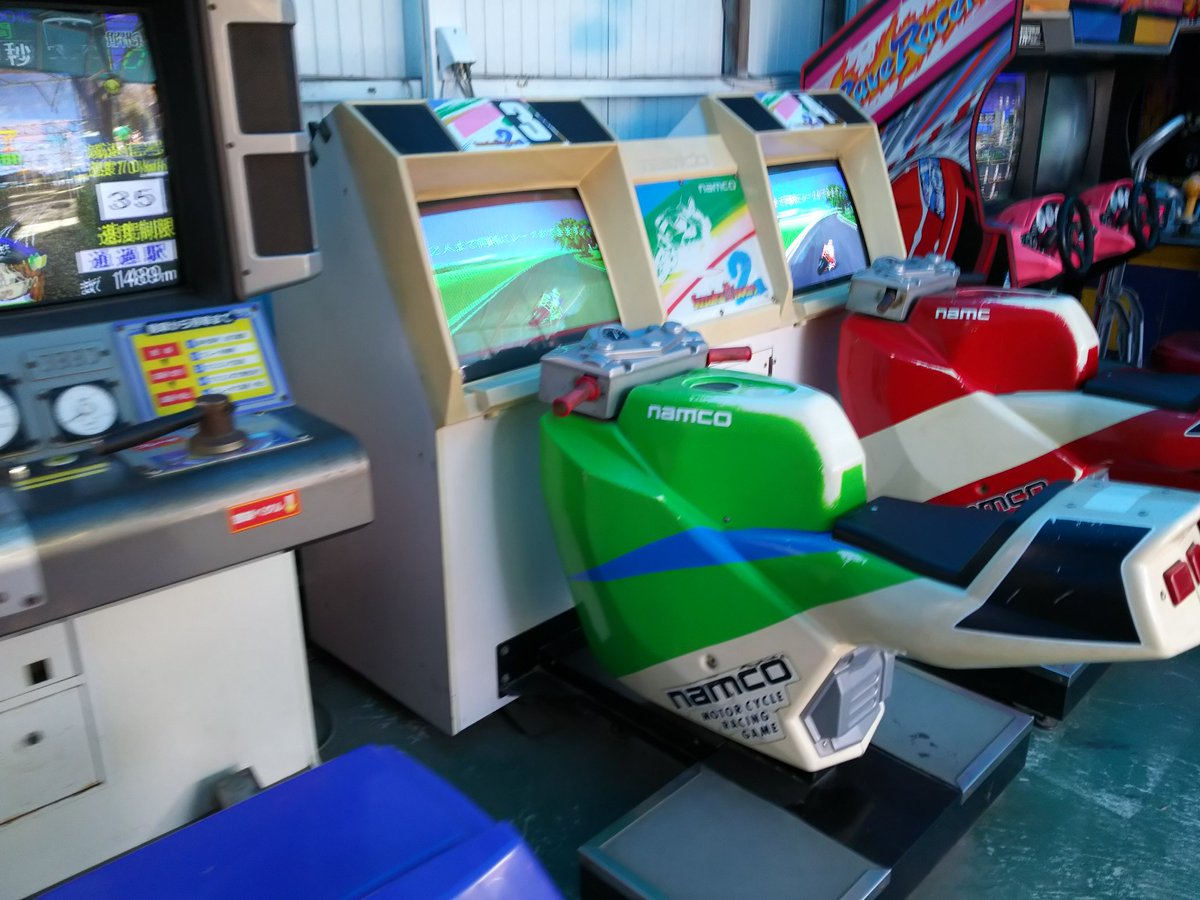 ট ইট র 美環 この前楽しんできたmotogpのシュミレーションゲームだよ ゲーセンに置いてほしーいっ 艸 カメラマンさん危なぁーいっ 全身筋肉痛