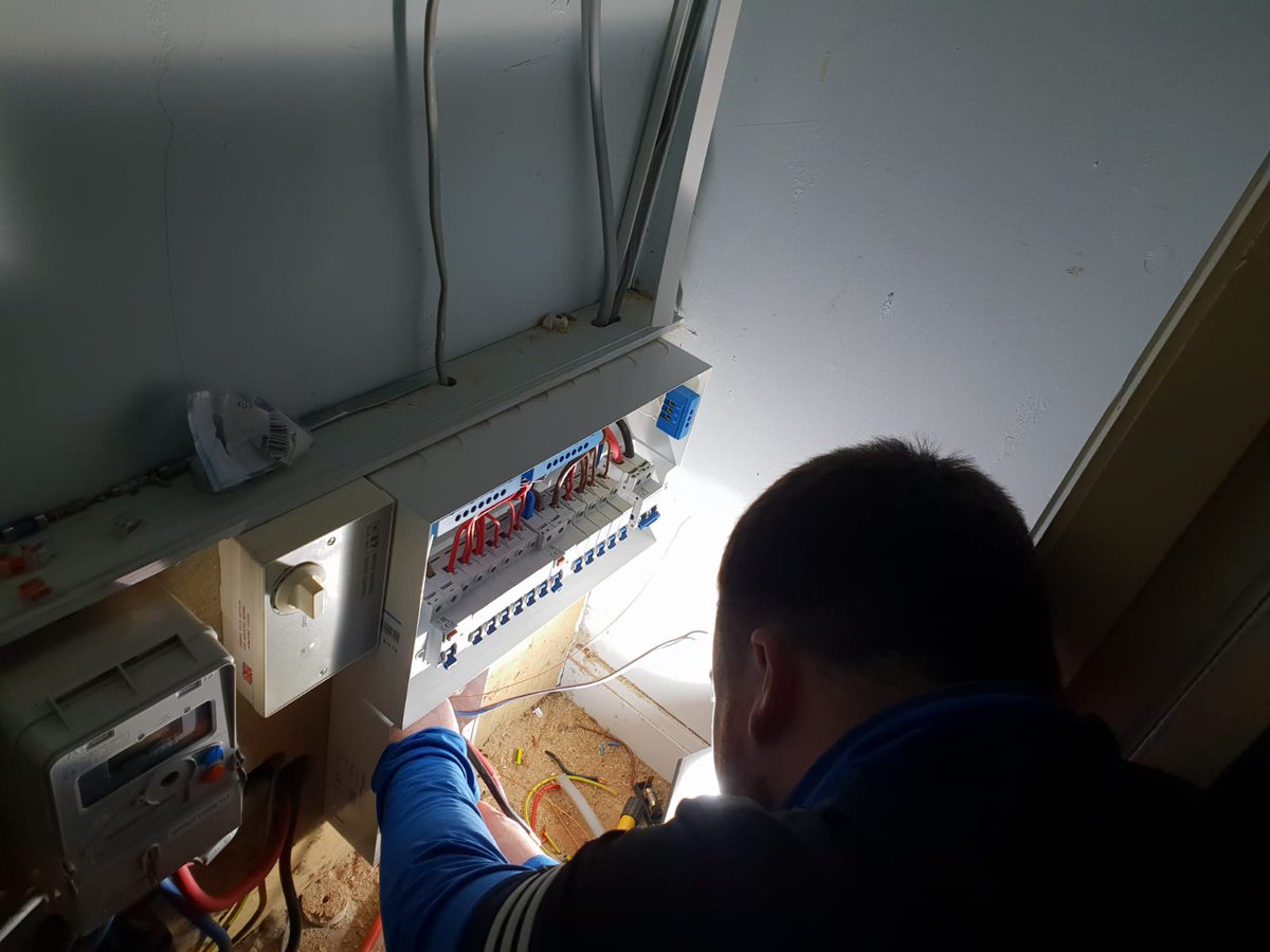 RRELECTRICAL1's tweet photo. Upgrading this customers domestic and off peak fuse boards whilst also altering the wiring to 2 new heaters from off peak to 24 hour supplies. @Chint_Electrics

Contact us today to see how we can make your home safer and comply with the new BS7671 wiring regulations. https://t.co/QaJMIUSKMH