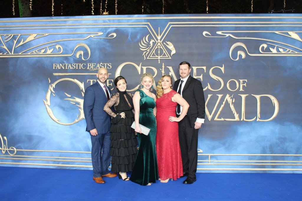 elliott_lauren's tweet photo. LONDON | Fantastic Beasts UK Premiere
#simplyelliott #attthanks #FBpremiereVIP #FantasticBeasts #WandsReady #ProtecttheSecrets https://t.co/rBi5OeykeU https://t.co/HRTbjqnVAT
