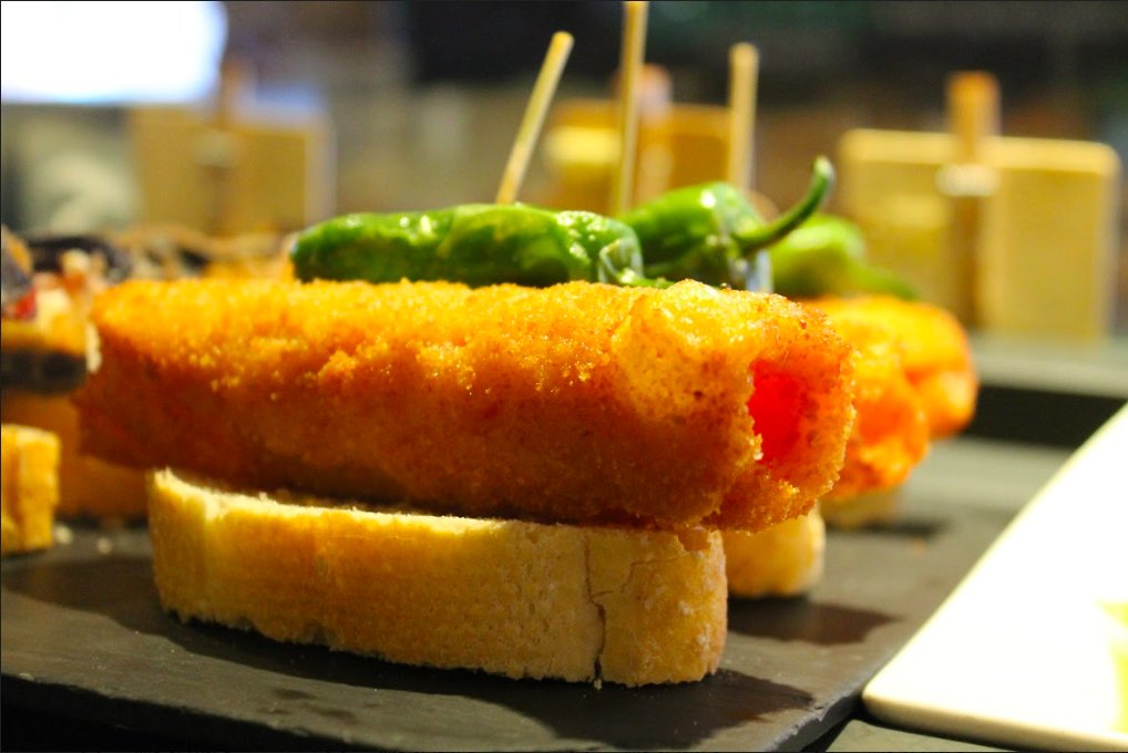 En #ElcanoRestaurante hemos decidido cambiar el propósito de perder peso por el de difrutar al máximo de la vida en la mejor compañía y con buena gastronomía