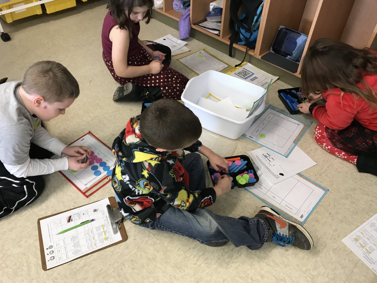 markb_tech's tweet photo. Launching the new Learning Studios by @dsdPD in math @PalermoElem with Mr Teifke @MACSPride @tech_macs @CiTiEdTech #marciakish https://t.co/9MviCYqFSG