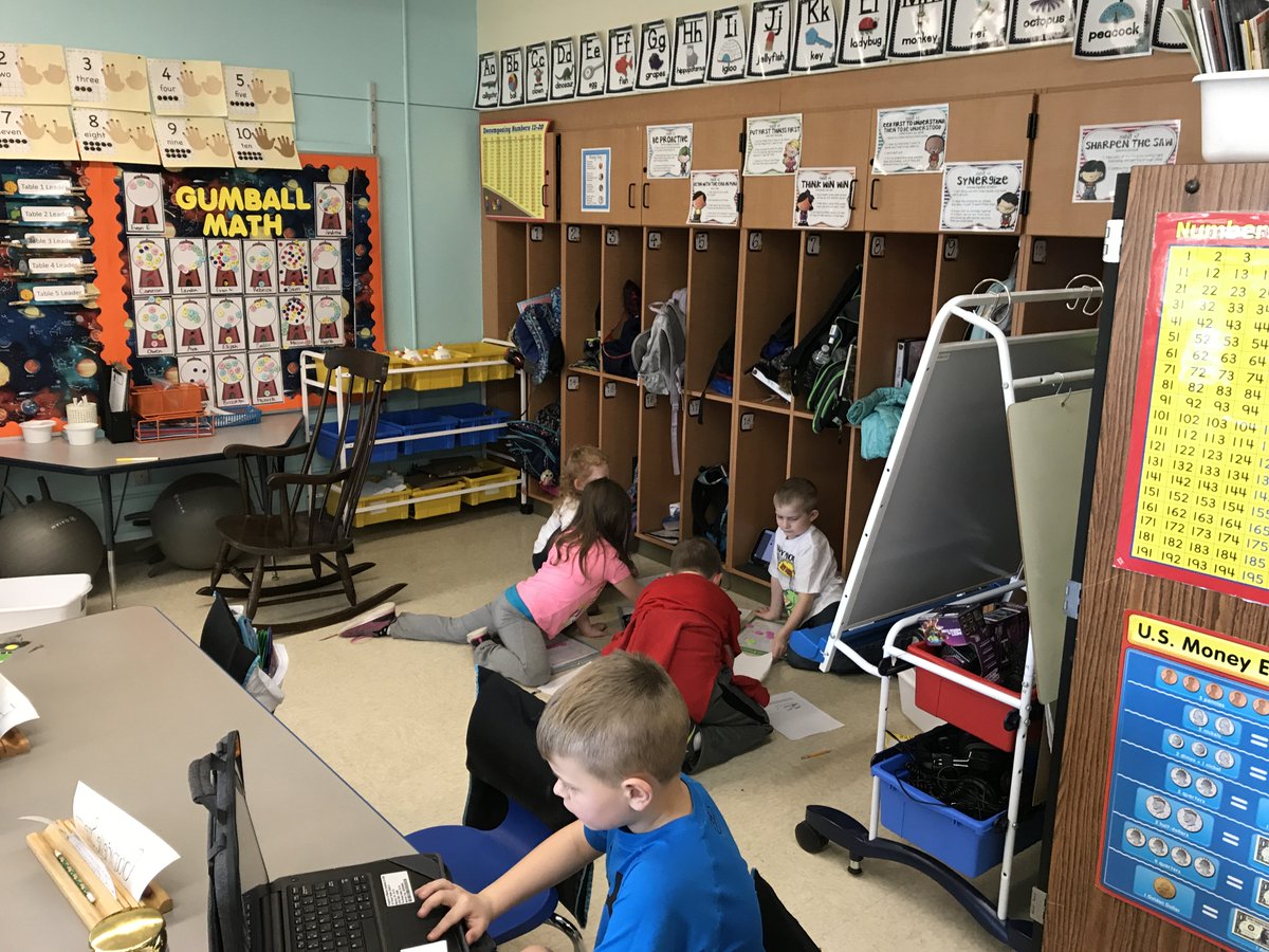 markb_tech's tweet photo. Launching the new Learning Studios by @dsdPD in math @PalermoElem with Mr Teifke @MACSPride @tech_macs @CiTiEdTech #marciakish https://t.co/9MviCYqFSG