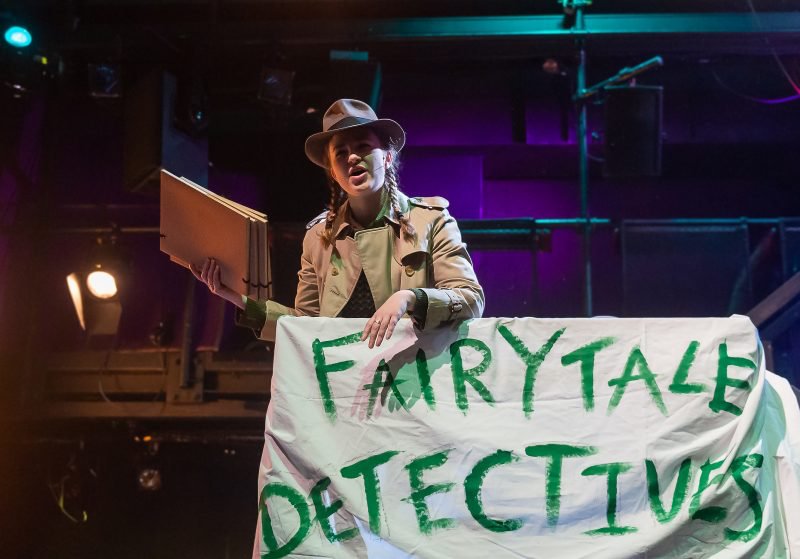 Kicked off 2019 with a bang <a href="/ClwydTweets/">Theatr Clwyd</a> with the electric #HanselAndGretel: #FairytaleDetectives Believe the hype - <a href="/paperfinches/">Paperfinch</a> are the gods of immersive theatre. Absolutely stunning stuff. Hats off to everyone involved, still singing the songs.....