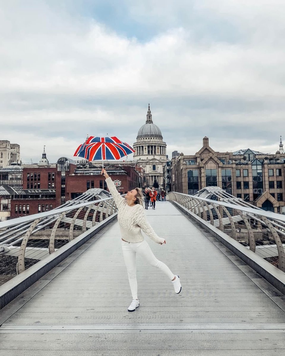 thdiplomathotel's tweet photo. No matter what time of year it is in #London 💂, an umbrella is a must! ☂️🌦️💦
🛎 Collect your #LondonMemories and explore the town by being our guest at The Diplomat Hotel.
#happyweekend #happyfriday #visitlondon #travel #vacation #visiting #travelling #hotelinlondon https://t.co/EPRKpCD8Bd