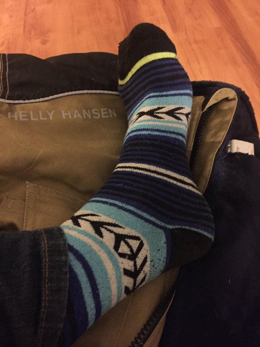EndreMas's tweet photo. It’s payday fags. All I want to hear today is “sent sir” so I better not hear any excuses. #alpha #CashMaster #feetfindom #footmaster #payday #malefeet #paypiggie #SOCKFETISH @rt4dom @RTtruealpha @rt_feet @rtpuppers https://t.co/ag5mY0TTMJ