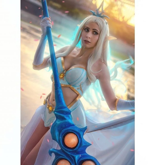 merycos97's tweet image. Hola! Estoy interesada en la peluca de este cosplay pero no se si es blanca 100% porque la necesito para light fury, si tienes fotos por ahí q no estén editadas te lo agradecería xD
