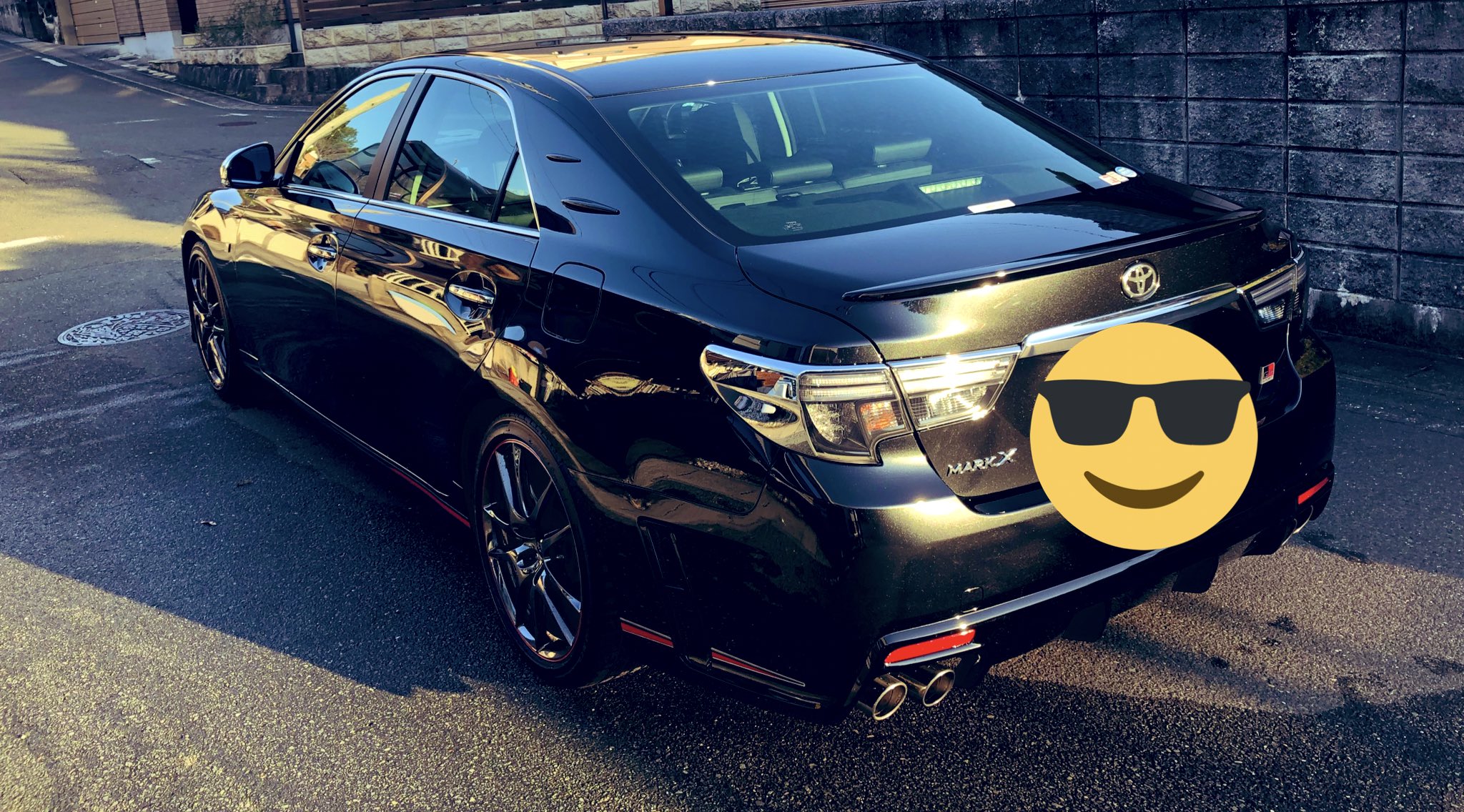 はぎ X まだ納車して2週間目なんでまだ外装的にはオプション以外はどノーマル笑 それでも個人的にめちゃめちゃかっこいいと思ってる笑 いじりたいものはいくらでもあるけど その分金がかかるからゆっくりやって行きます W ゝ セダン 車好きと