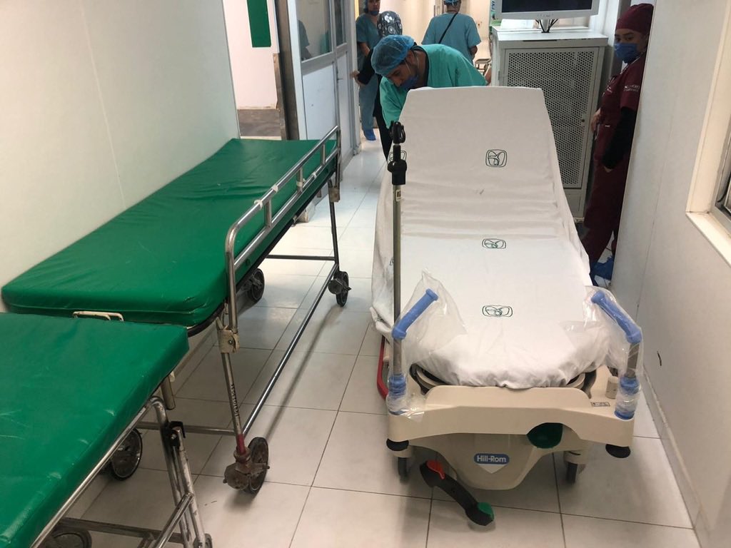 Vitermedical's tweet photo. Mejorando la atención de los pacientes en el HGRZ No 1 del IMSS en Querétaro #vitermedical #IMSS  #hillrom #welchallyn #camashospitalarias #ISSSTE #UMAE #signosvitales #CSM #CVSM #camillashospitalarias #camillas #softwarederegistrosmedicos #camasparahospitales #SORM https://t.co/dwhwlyF4sV
