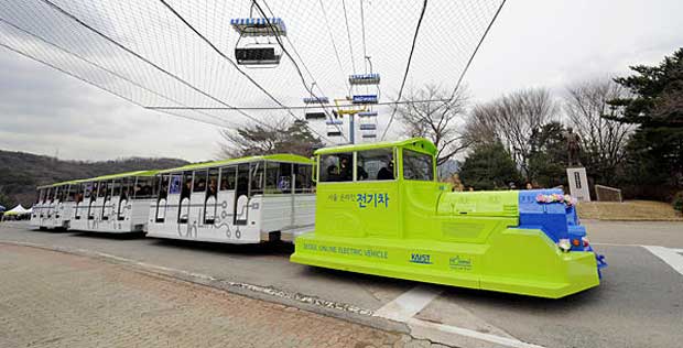 184. The magnetic strip technology is contactless and safe - and specifically Korean. There are lots of these OLEVs (On-Line Electric Vehicles) that do the same job - not sure what we have to call the aesthetic on this one, greenpunk?