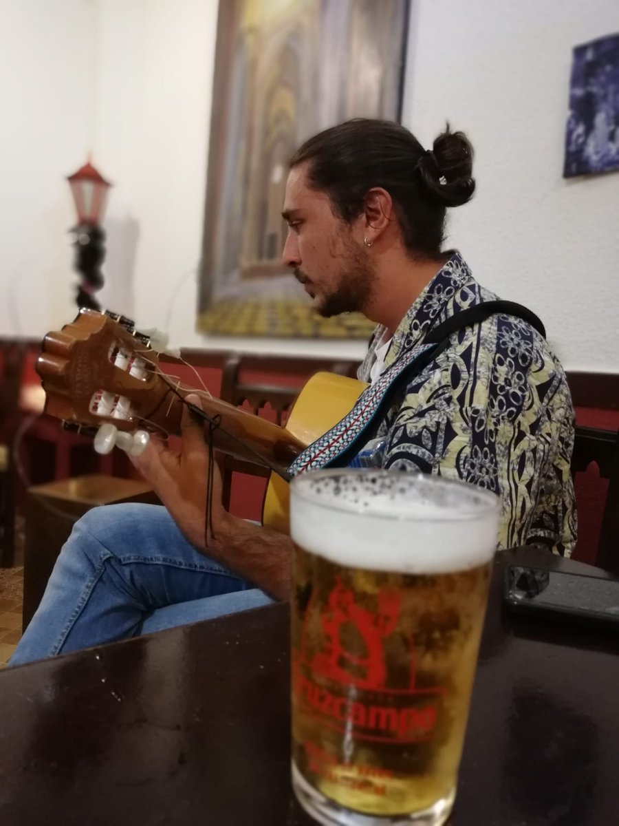 ArtSpal's tweet photo. Hoy estaremos en Mesón Casa Ángel con Espurgabueyes en su primer concierto del año
🕓14:30 
📍Calle Juan Talavera Heredia 44 https://t.co/7cJ2meSgul