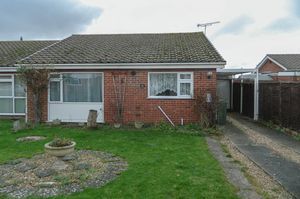 AveryWSM's tweet photo. HUTTON - £215,000
What great opportunity to purchase this versatile bungalow in a very popular area, perfect for anyone looking to retire into a friendly village! The property offers plenty of space with a lounge, kitchen, conservatory, 2 bedrooms and a good size bathroom. https://t.co/oeoRwfJaYH