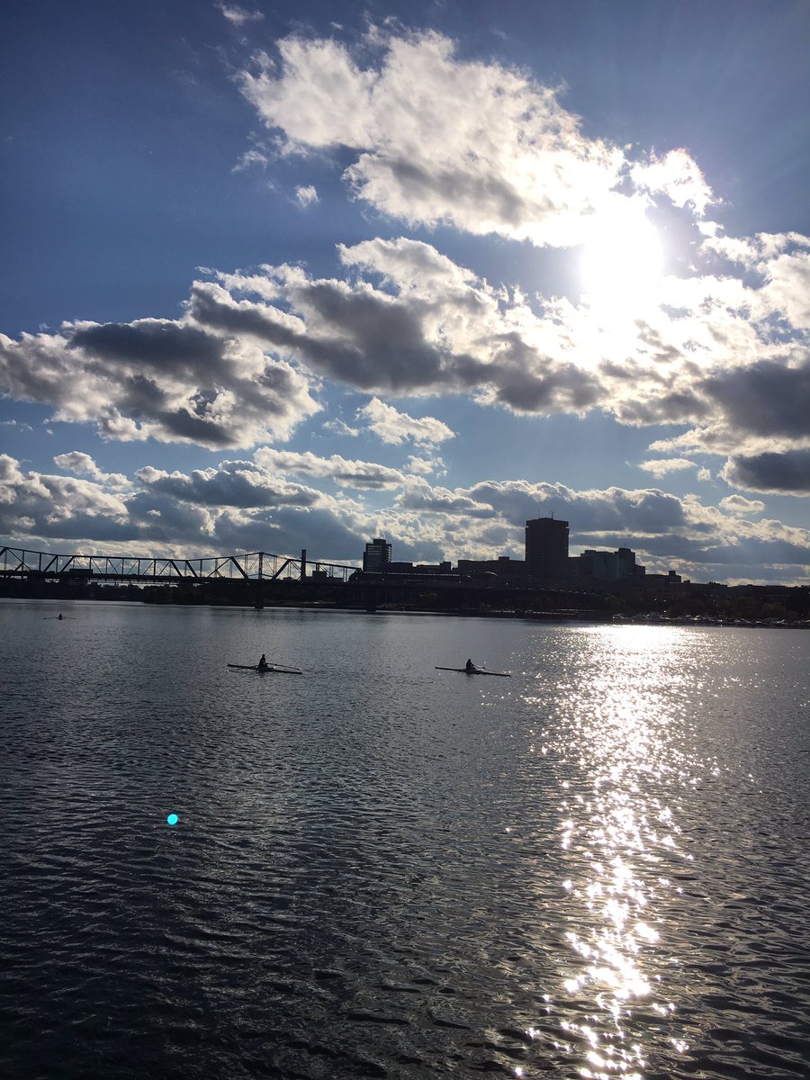 OttawaRowing's tweet photo. Weather man is predicting an early spring 😁. Time flies. Before you know it we’ll be back here. Take advantage of every day this new year. Don’t wait. Accept new challenges. Accept new chances. Learn, train, refine your craft now. Water awaits. #rowORC #loveORC #rowforlife https://t.co/6Rqg1VWAKK