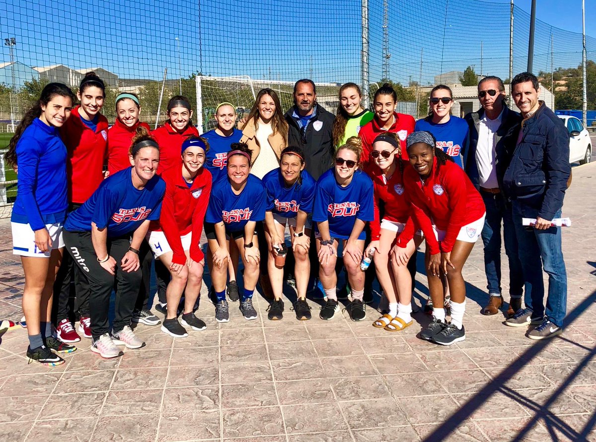 globalsportalen's tweet photo. Tour FC Texas Spurs 19’
Day 3 - @LevanteUD
Challenge starts
@LUDfemenino vs. @texasspursfc
Great atmosphere with an unbeatable hostess, @ruthgar5
⚽️ 🇺🇸🇺🇸🇺🇸🇪🇸🇪🇸
#FutFem
#GSTours https://t.co/cBH9hg7QqN