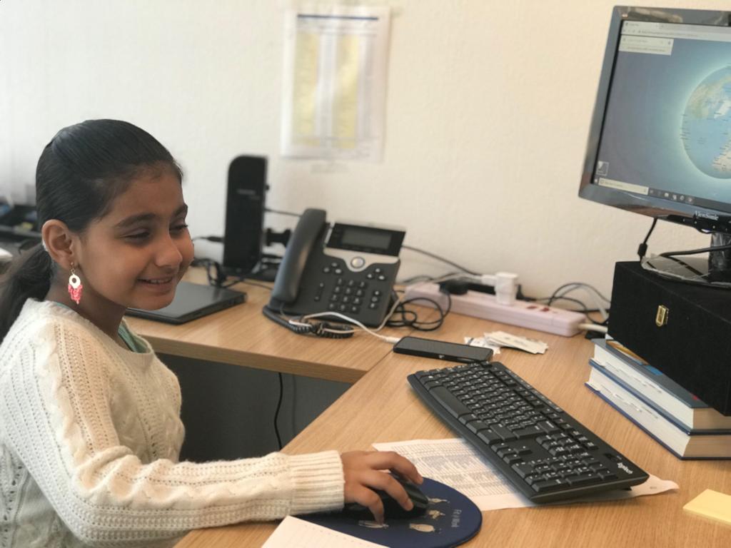 makinanshu's tweet photo. #XmasShadowing Nithya Makin from Grade 4 K had great experience in her dad's office DP world jebel Ali. She was impressed how such a massive operation of Importing and Exporting containers was managed so smoothly. She got a better understanding of global trade. @GMA_Primary https://t.co/gcVcRmtJBZ