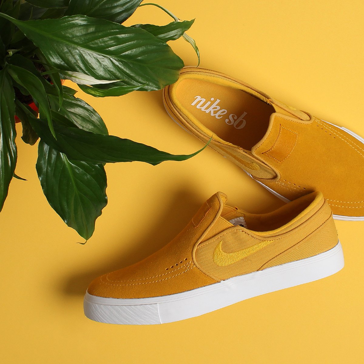 Ingresos musicas materno Urban Industry on Twitter: "From the mind of an innovative skate legend  comes the Nike SB Zoom Stefan Janoski Slip On Shoe now in Yellow Ochre! A  signature style with a low-profile
