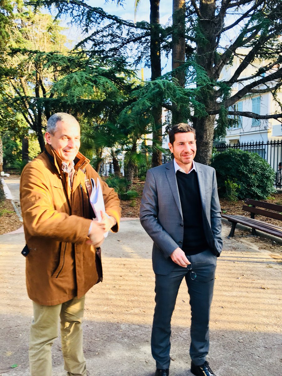 villecannes's tweet photo. 🔴 #Cannes

Avec @davidlisnard en direct du square #RenéCassin, en cours de rénovation et d’embellissement dans le cadre du #PlanSquares initié en 2016 par le Maire de Cannes. https://t.co/dKnF848J7T