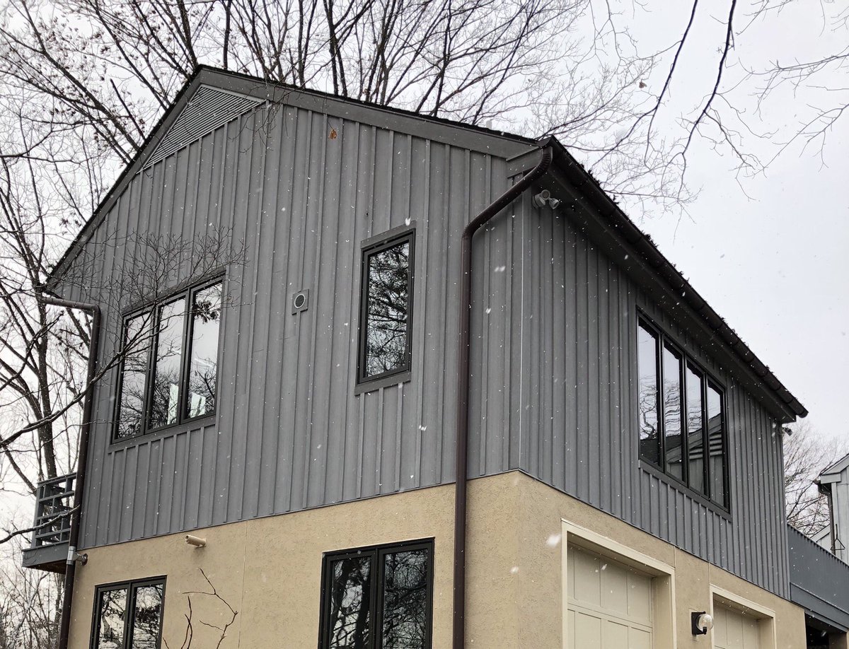 Jain_Building's tweet photo. Ignore the snow ❄️Just think happy thoughts. ☀️ Here’s my happy thought of the day...#nucedar #verticalsiding has a 2.1 R-Value. Adding another layer of warmth to my home. Oh...and it’s stunning looking! #boardandbatten #siding https://t.co/EU3c2anelY