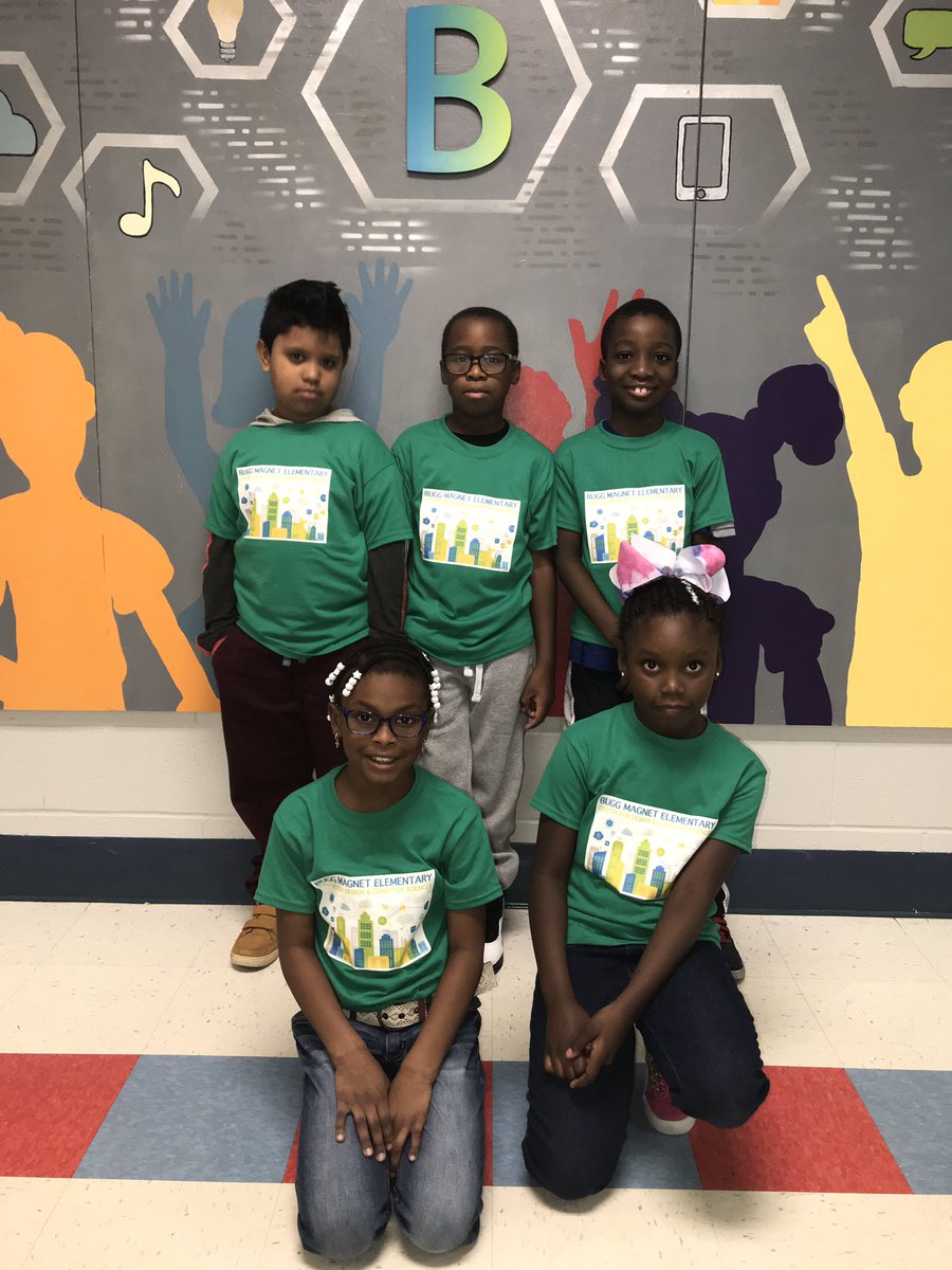 Dbennett2D's tweet photo. We are a Family Building Positive Relationships With Students #BuggByDesign #SpectacularSecondGrade Yellow, Green, Red and Blue #Making_a_Difference https://t.co/jvRqokaGmO