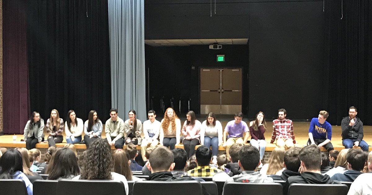 Last year’s graduates have returned to talk about college life with this year’s seniors.